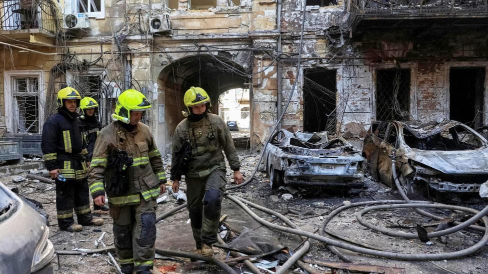 Russia and Ukraine trade more deadly strikes