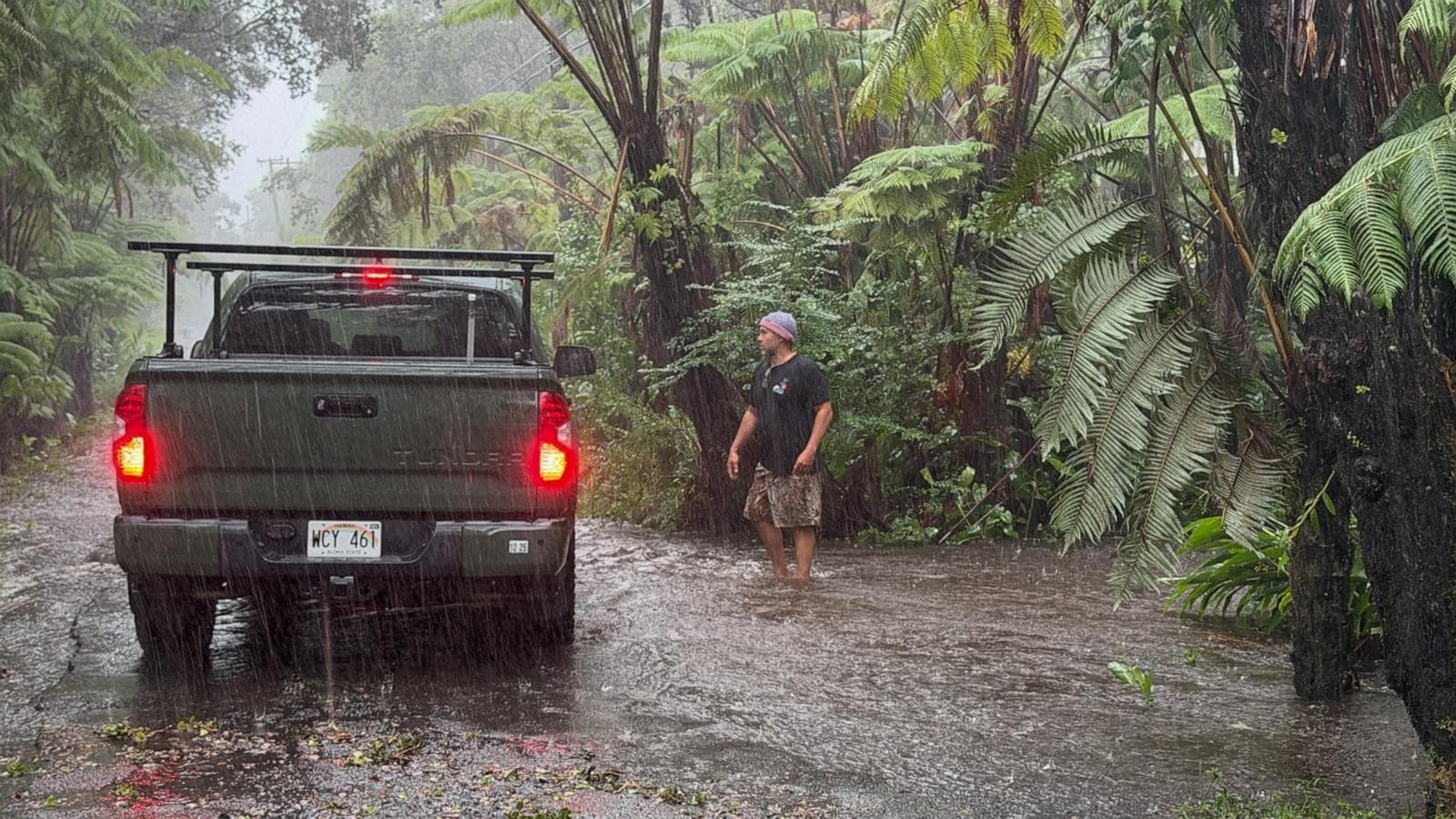 Hurricane Lala, a Category 1 storm, brings heavy rain, wind, flooding to Hawaii